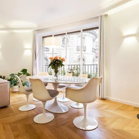 Maison Josephine Stunning Champs-elysees 3 Bedrooms Paryż