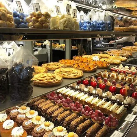 Apartament Maison Josephine Stunning Champs-elysees 3 Bedrooms *