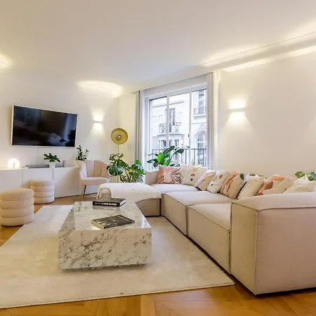 Apartament Maison Josephine Stunning Champs-elysees 3 Bedrooms